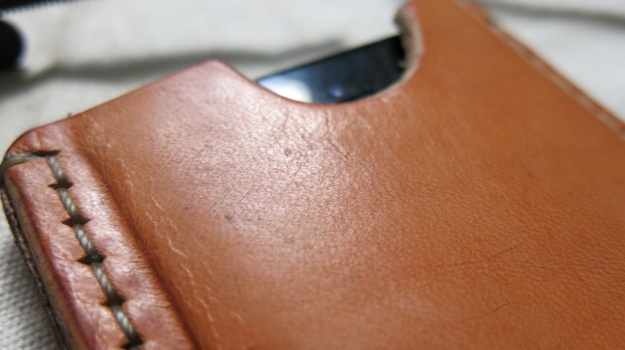 DIY hand sewn IPhone 5 leather sheath 723
